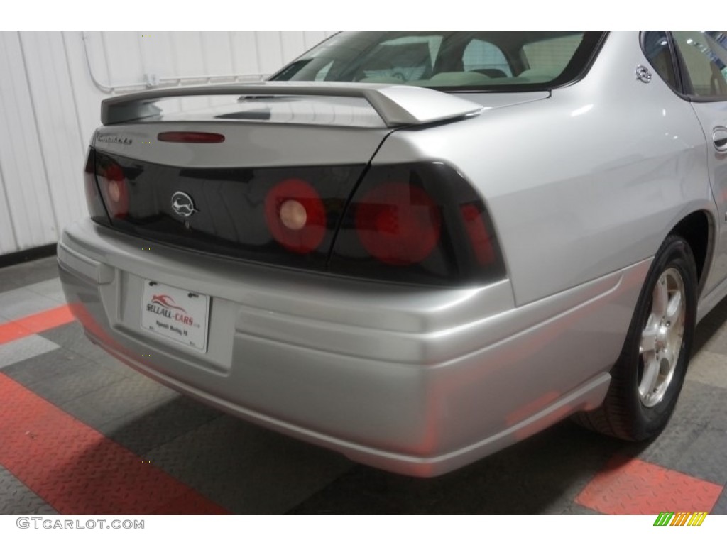 2004 Impala LS - Medium Gray Metallic / Medium Gray photo #64