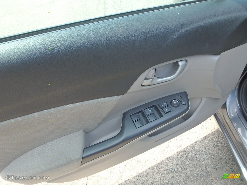 2013 Civic LX Sedan - Polished Metal Metallic / Gray photo #19