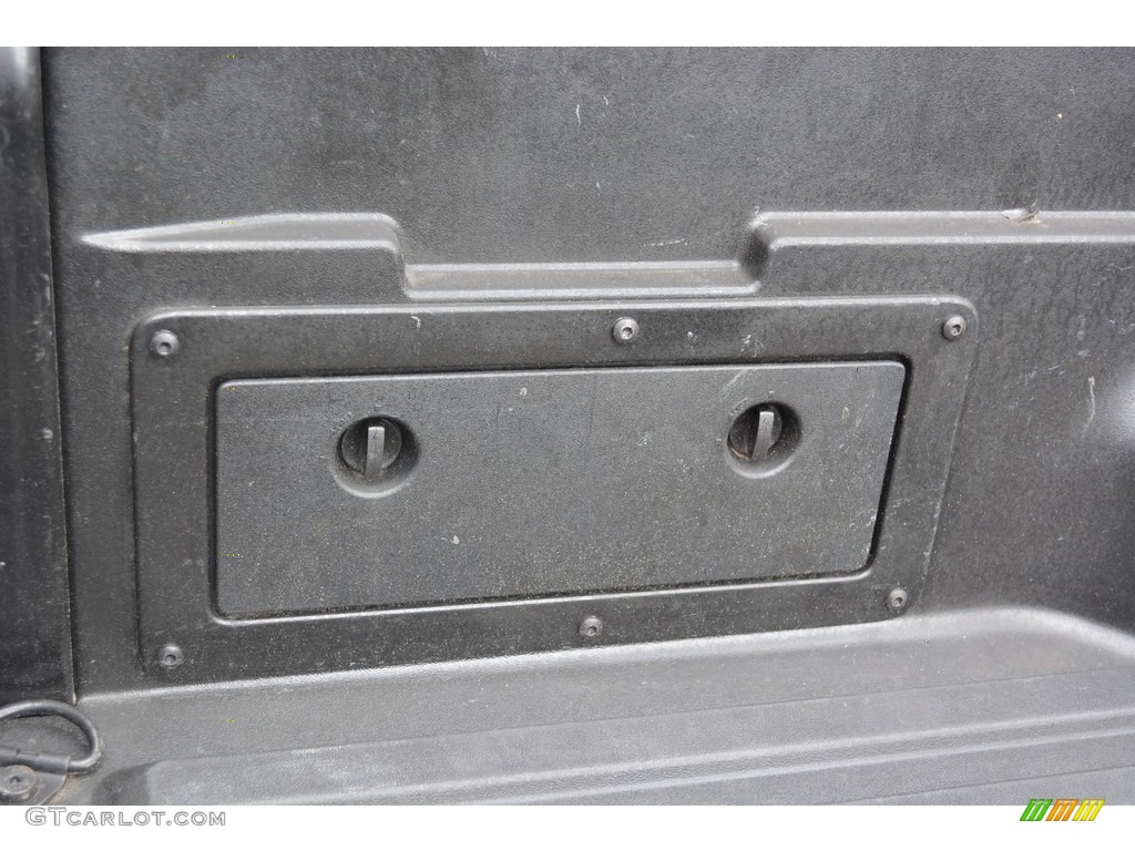 2013 Tacoma Regular Cab - Super White / Graphite photo #6