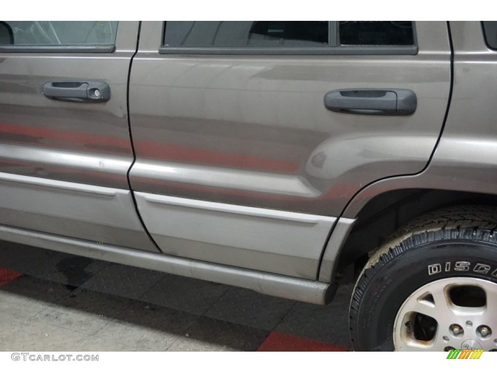 2000 Grand Cherokee Laredo 4x4 - Taupe Frost Metallic / Agate photo #70