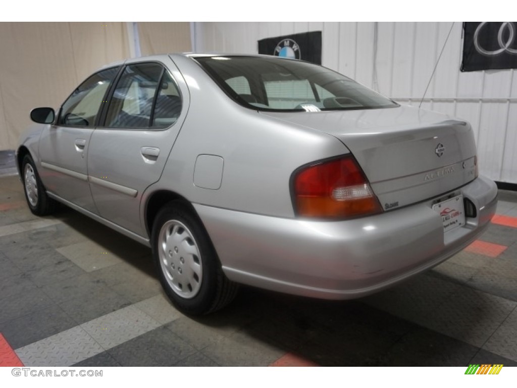 1999 Altima GXE - Platinum Metallic / Dusk photo #10