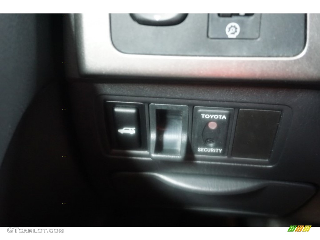 2003 Matrix XR - Indigo Ink Blue Metallic / Dark Gray photo #32