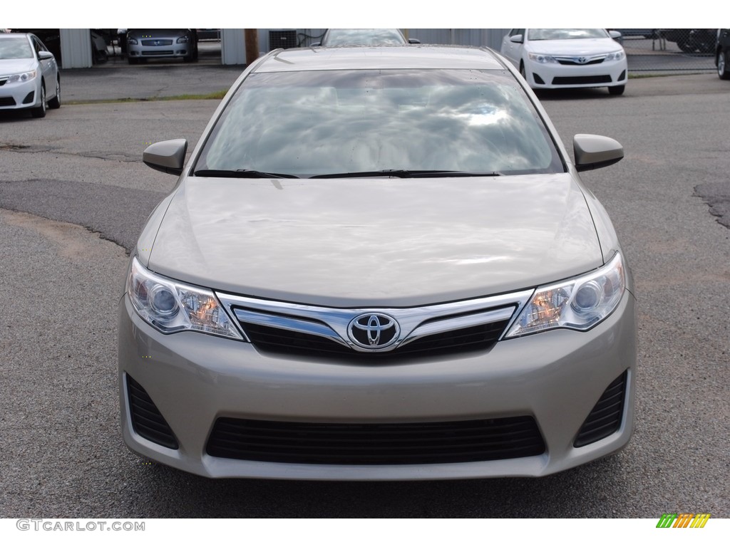 2013 Camry LE - Champagne Mica / Ivory photo #8