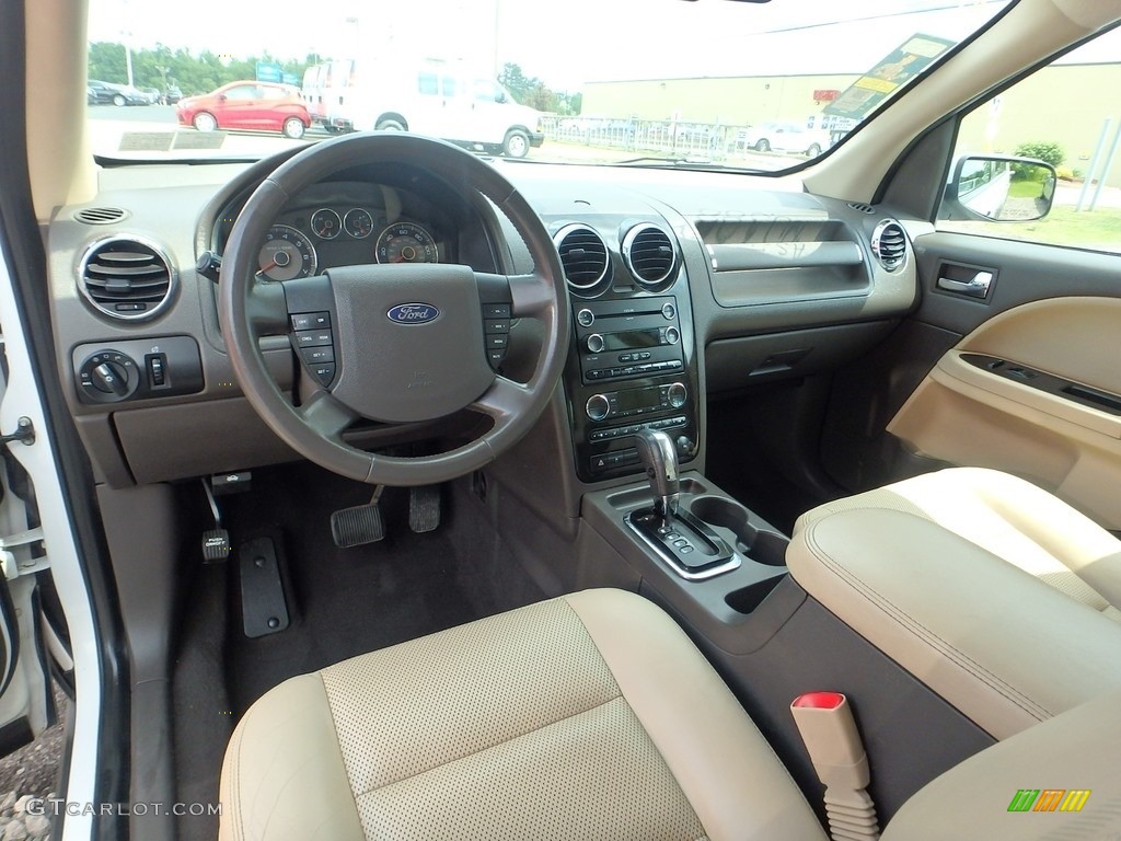 2008 Taurus X SEL AWD - Oxford White / Camel photo #11