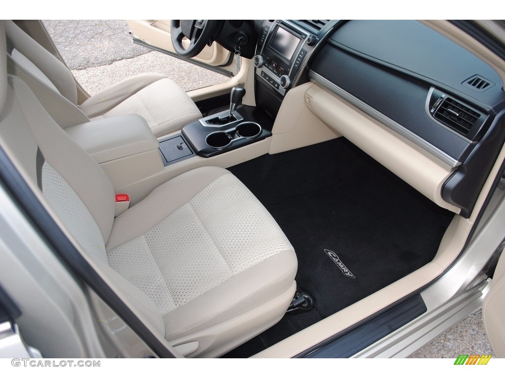 2013 Camry LE - Champagne Mica / Ivory photo #22