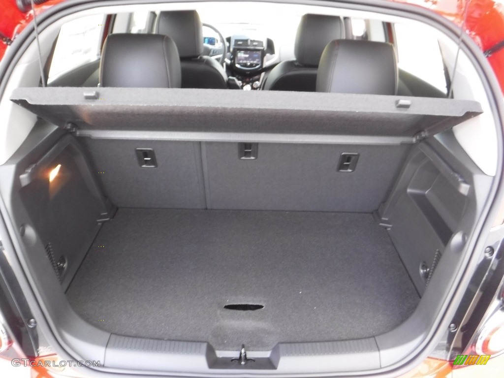 2016 Chevrolet Sonic RS Hatchback Trunk Photo #113442506