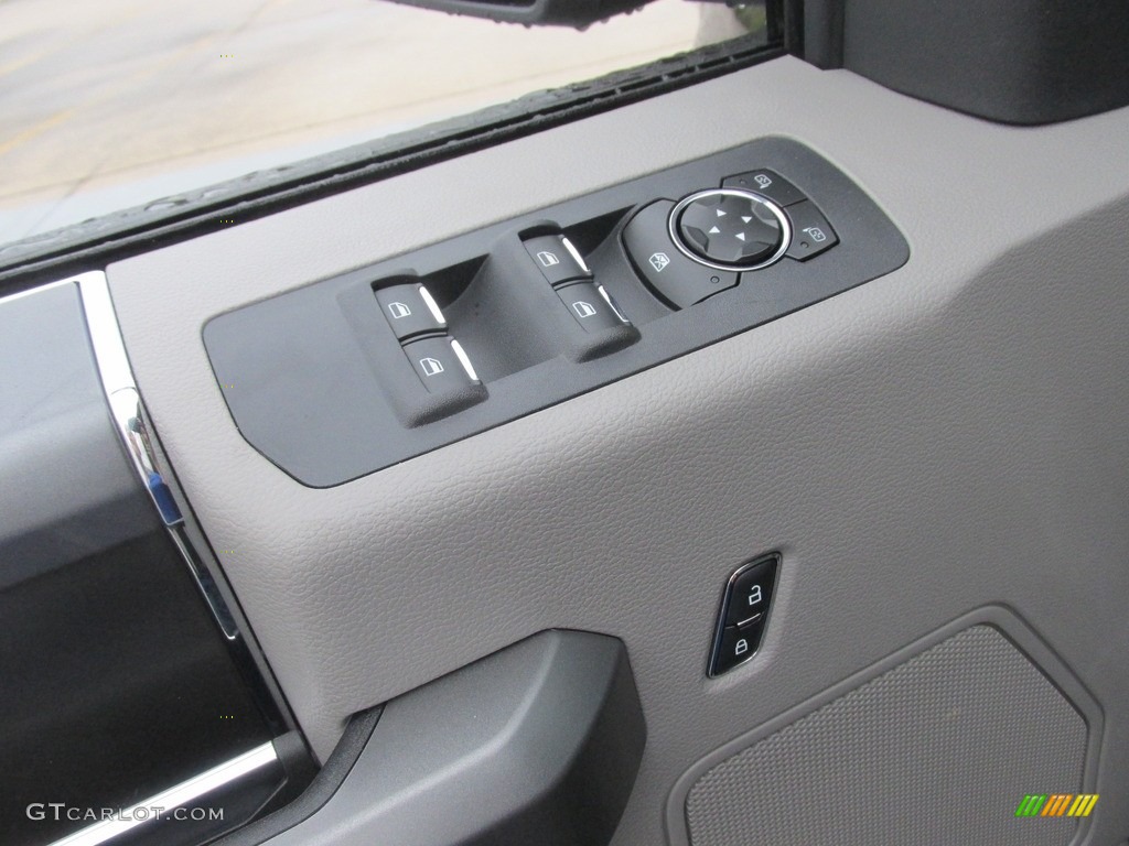 2016 F150 XLT SuperCrew 4x4 - Shadow Black / Medium Earth Gray photo #22