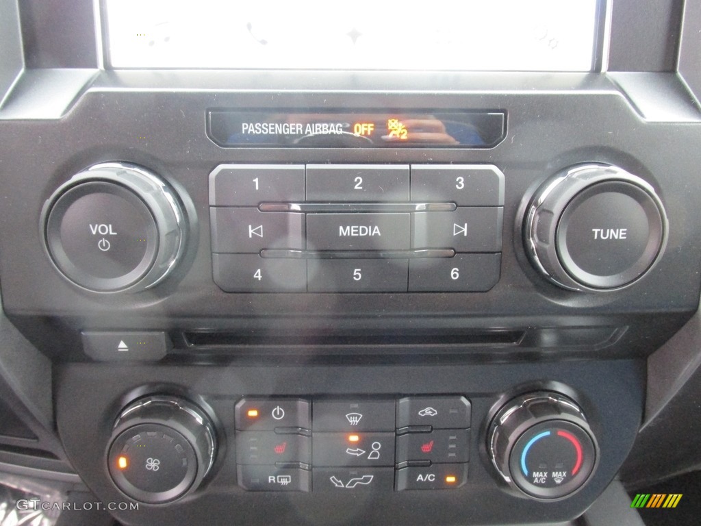 2016 F150 XLT SuperCrew 4x4 - Shadow Black / Medium Earth Gray photo #28