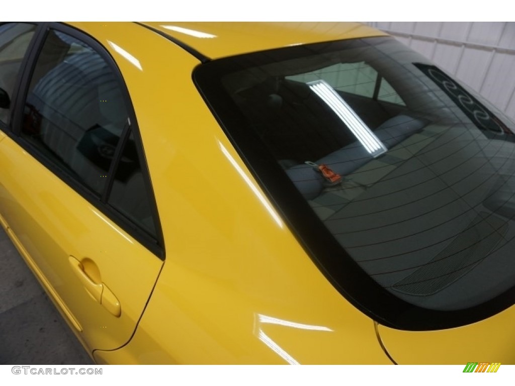 2003 MAZDA6 i Sedan - Speed Yellow / Black photo #88