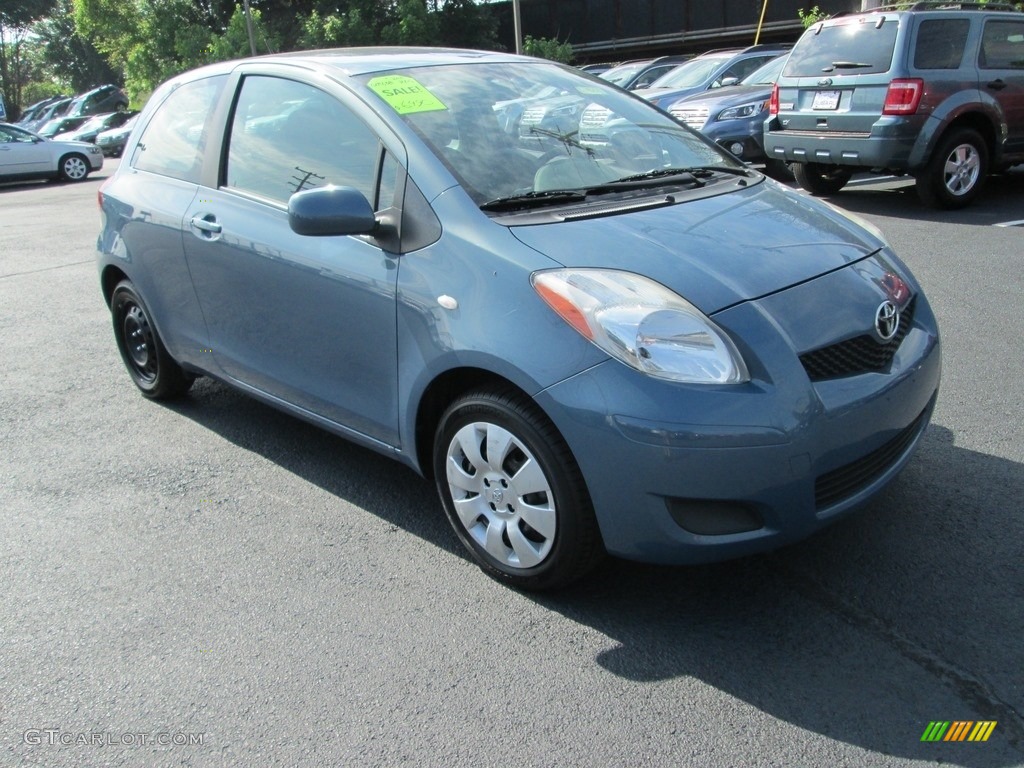 2010 Yaris 3 Door Liftback - Bayou Blue Pearl / Dark Charcoal photo #4