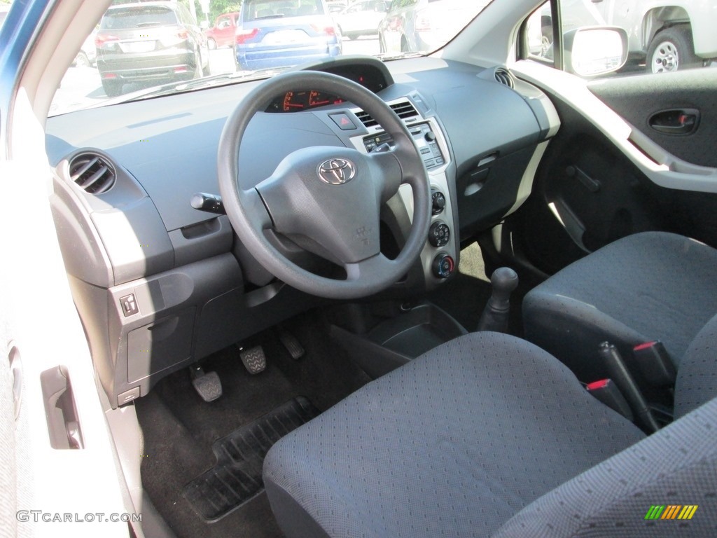 2010 Yaris 3 Door Liftback - Bayou Blue Pearl / Dark Charcoal photo #10