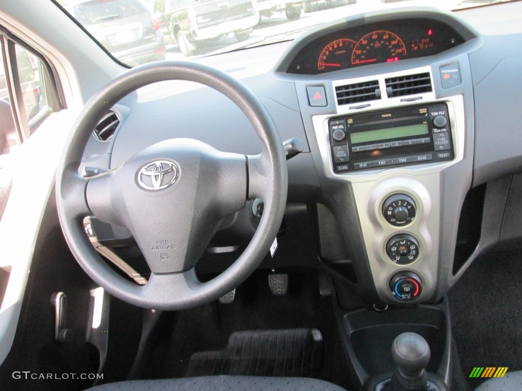 2010 Yaris 3 Door Liftback - Bayou Blue Pearl / Dark Charcoal photo #19