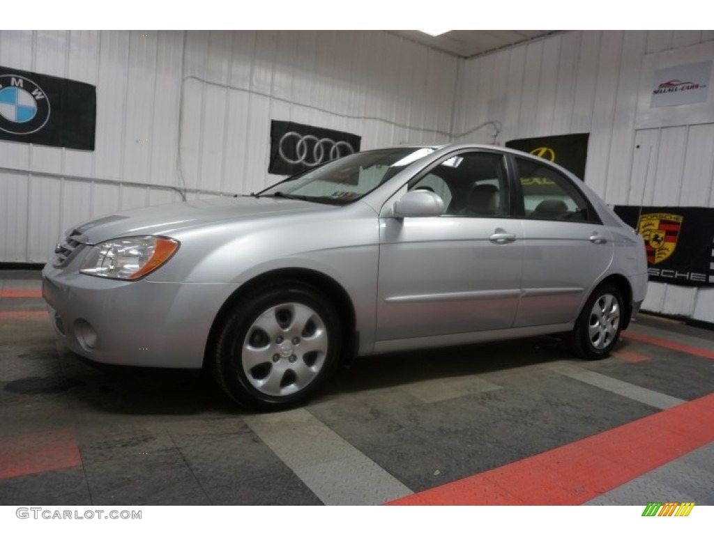 2006 Spectra EX Sedan - Clear Silver / Beige photo #2