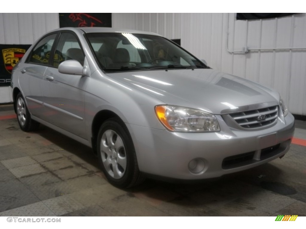 2006 Spectra EX Sedan - Clear Silver / Beige photo #5