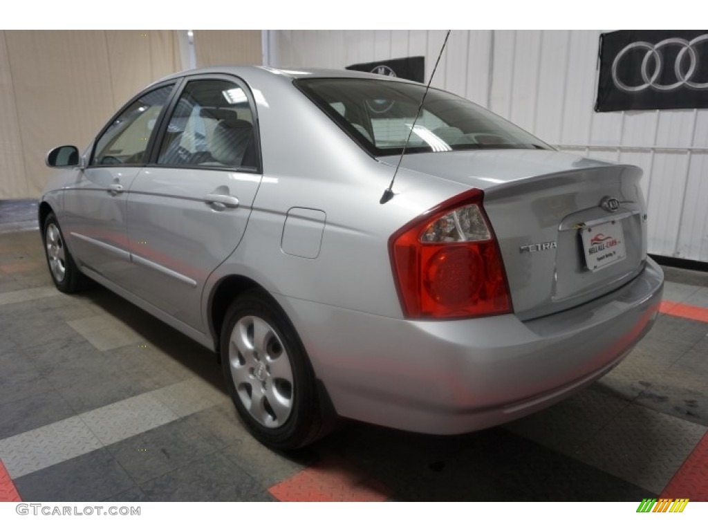 2006 Spectra EX Sedan - Clear Silver / Beige photo #10