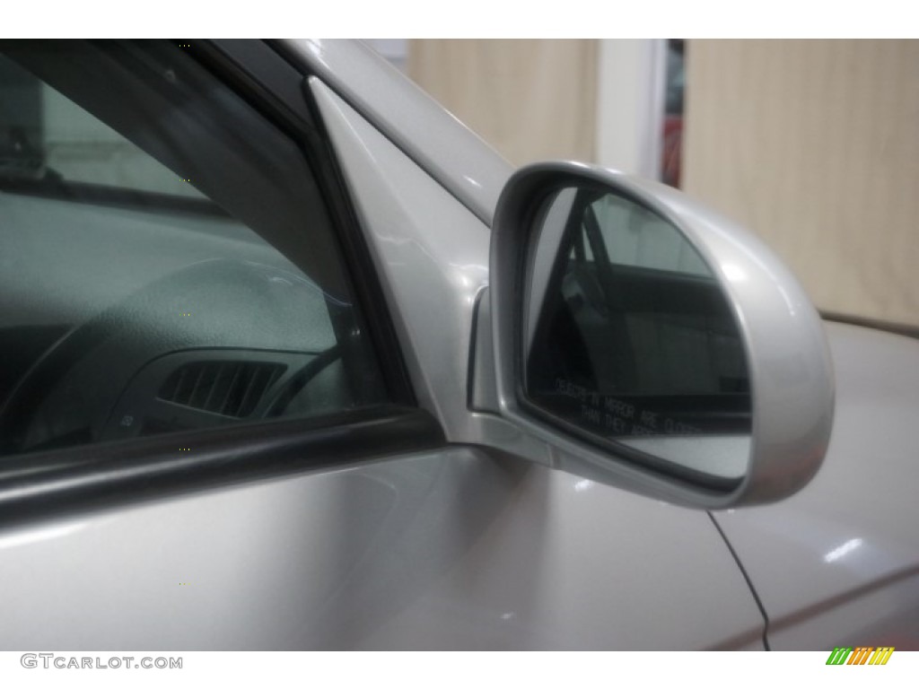 2006 Spectra EX Sedan - Clear Silver / Beige photo #53