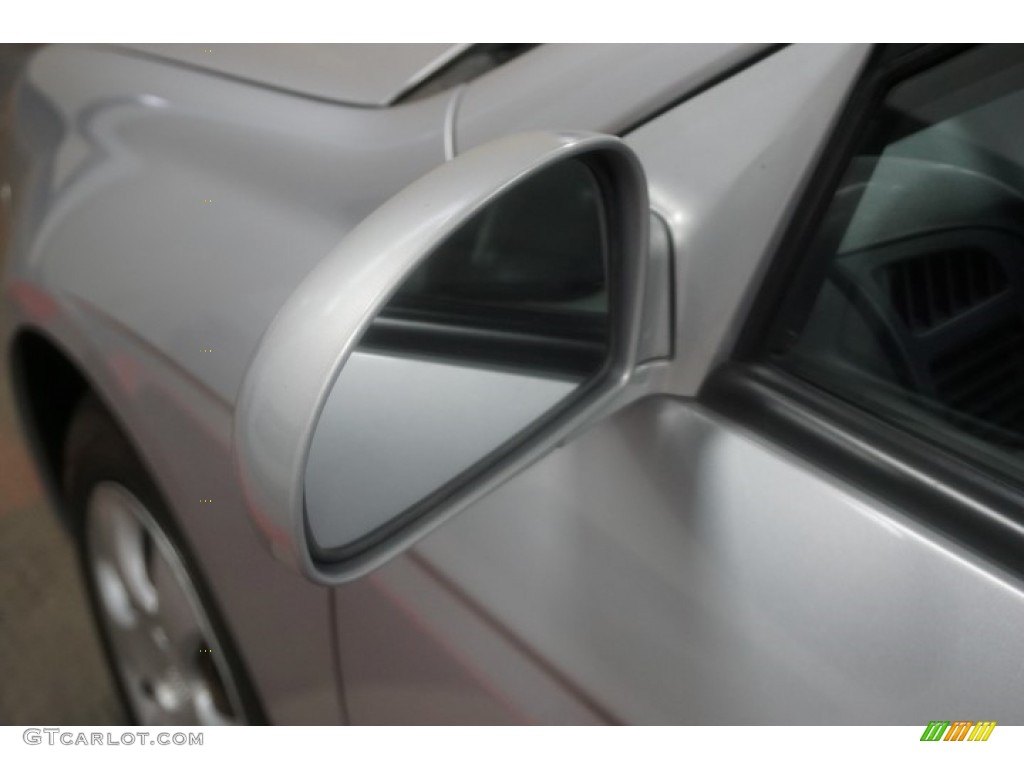 2006 Spectra EX Sedan - Clear Silver / Beige photo #70