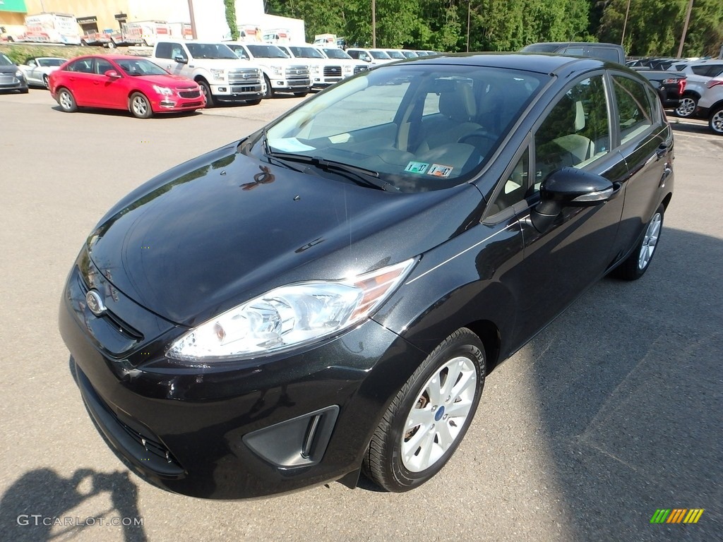 2013 Fiesta SE Hatchback - Tuxedo Black / Charcoal Black/Light Stone photo #7