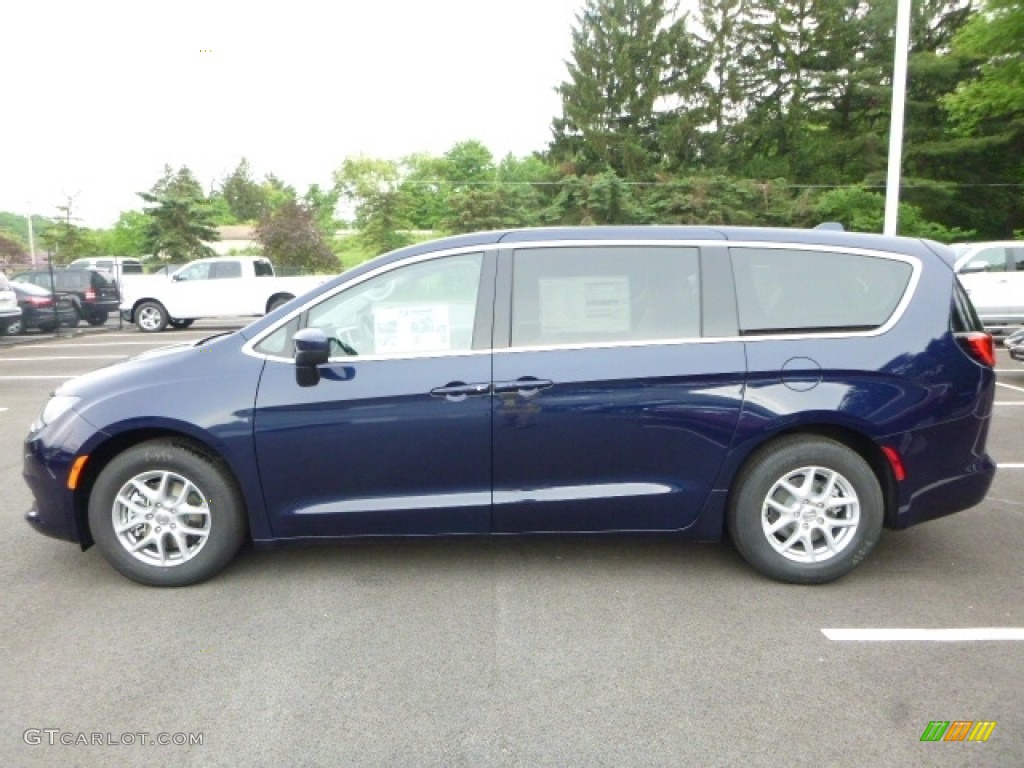Jazz Blue Pearl 2017 Chrysler Pacifica Touring Exterior Photo #113464143