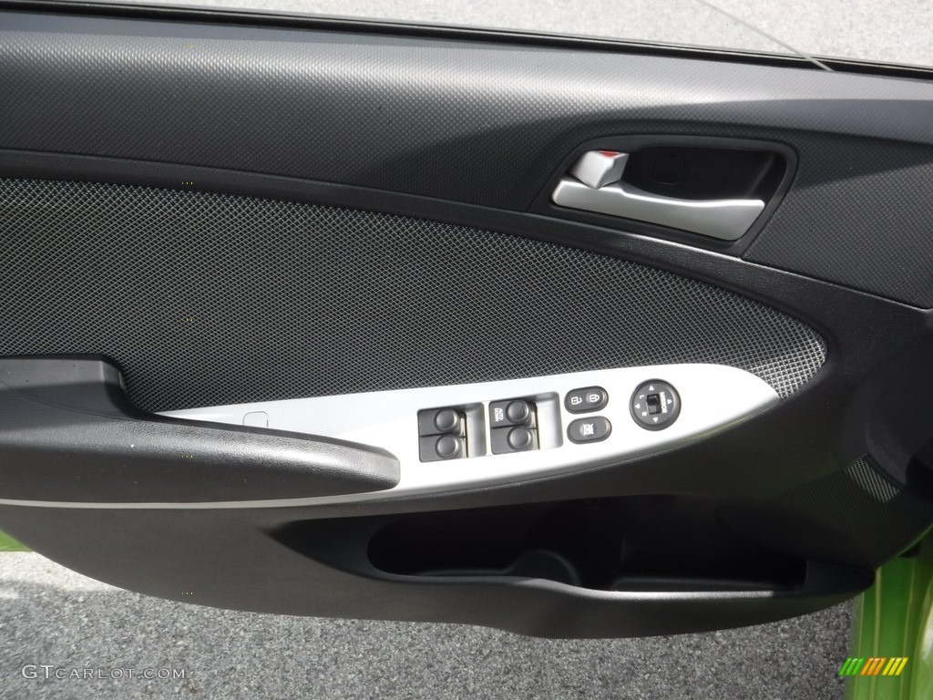 2012 Accent GS 5 Door - Electrolyte Green / Gray photo #11