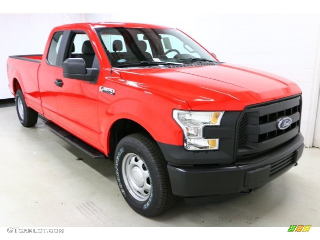 2016 F150 XLT SuperCab 4x4 - Race Red / Medium Earth Gray photo #4