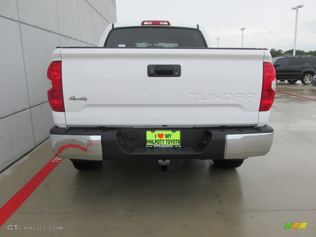 2016 Tundra SR5 CrewMax 4x4 - Super White / Black photo #5