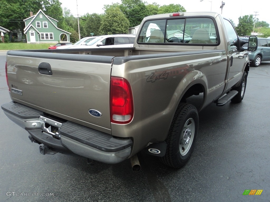 2006 F250 Super Duty XL Regular Cab 4x4 - Arizona Beige Metallic / Tan photo #4