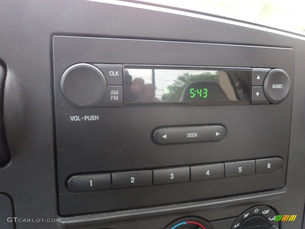 2006 F250 Super Duty XL Regular Cab 4x4 - Arizona Beige Metallic / Tan photo #13