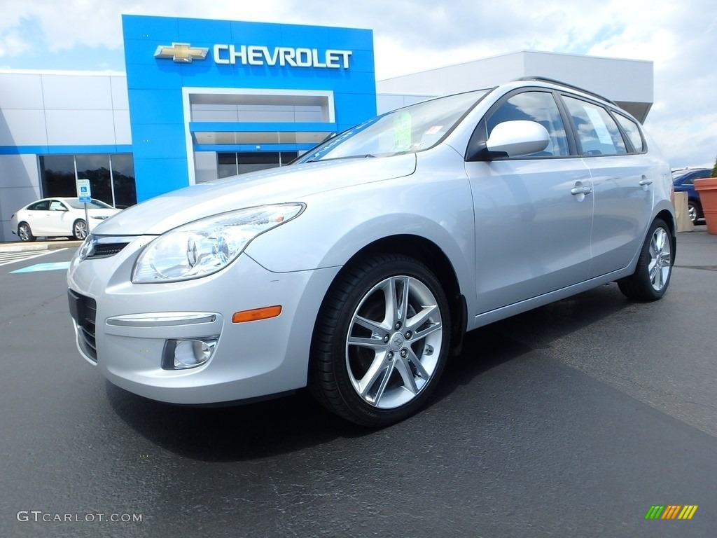 2010 Elantra Touring SE - Quicksilver / Black photo #2