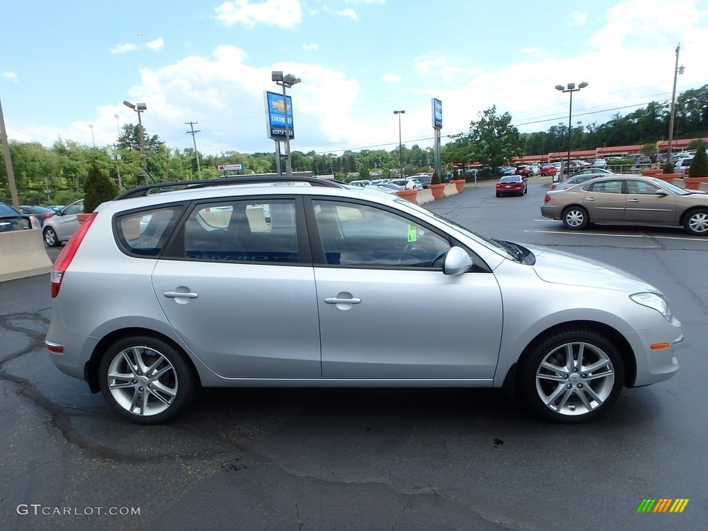2010 Elantra Touring SE - Quicksilver / Black photo #10