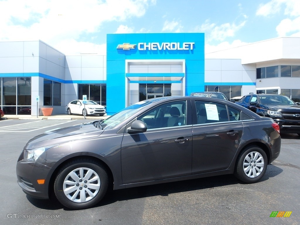 2011 Cruze LS - Taupe Gray Metallic / Jet Black/Medium Titanium photo #1