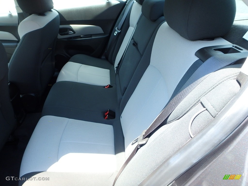 2011 Cruze LS - Taupe Gray Metallic / Jet Black/Medium Titanium photo #21