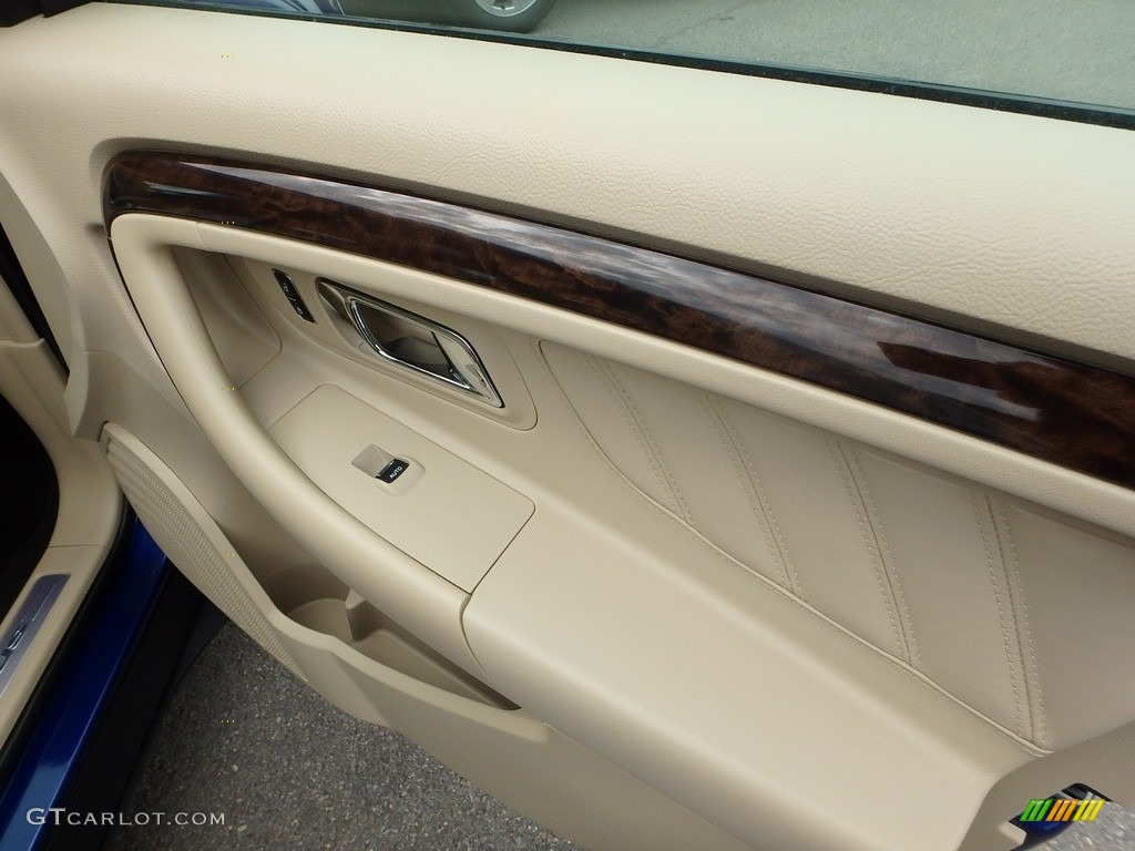 2015 Taurus Limited - Deep Impact Blue Metallic / Dune photo #12