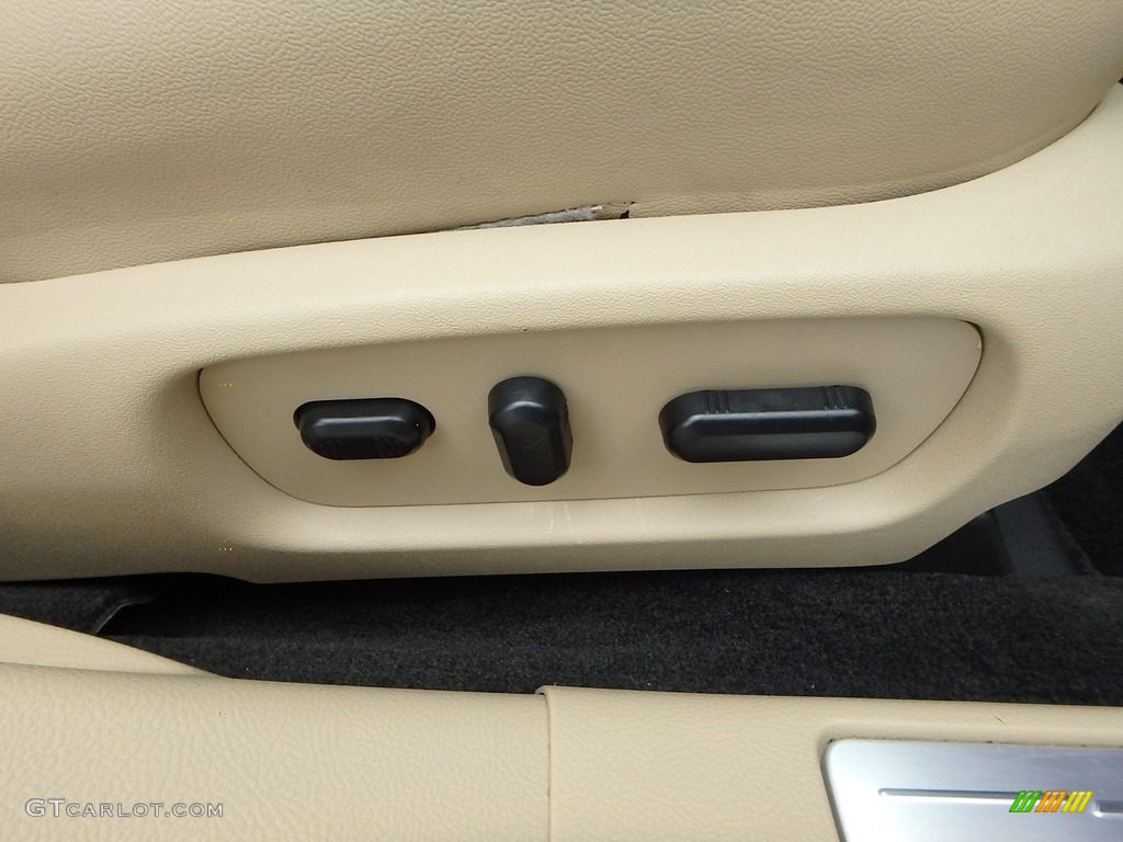 2015 Taurus Limited - Deep Impact Blue Metallic / Dune photo #13