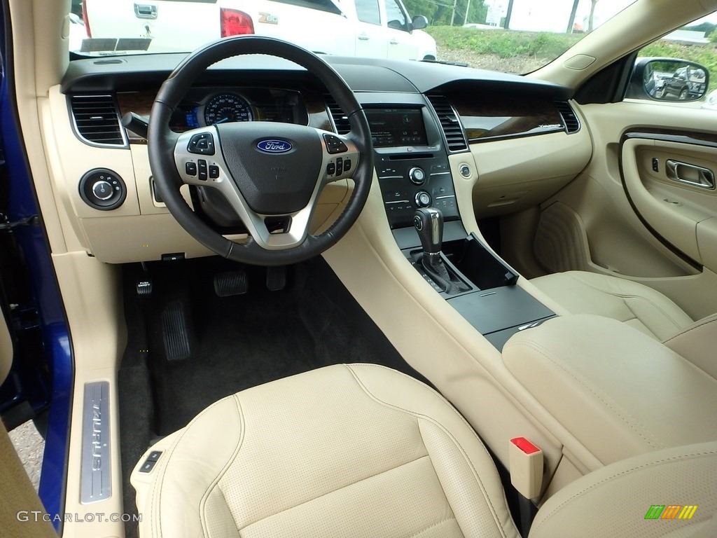 2015 Taurus Limited - Deep Impact Blue Metallic / Dune photo #17