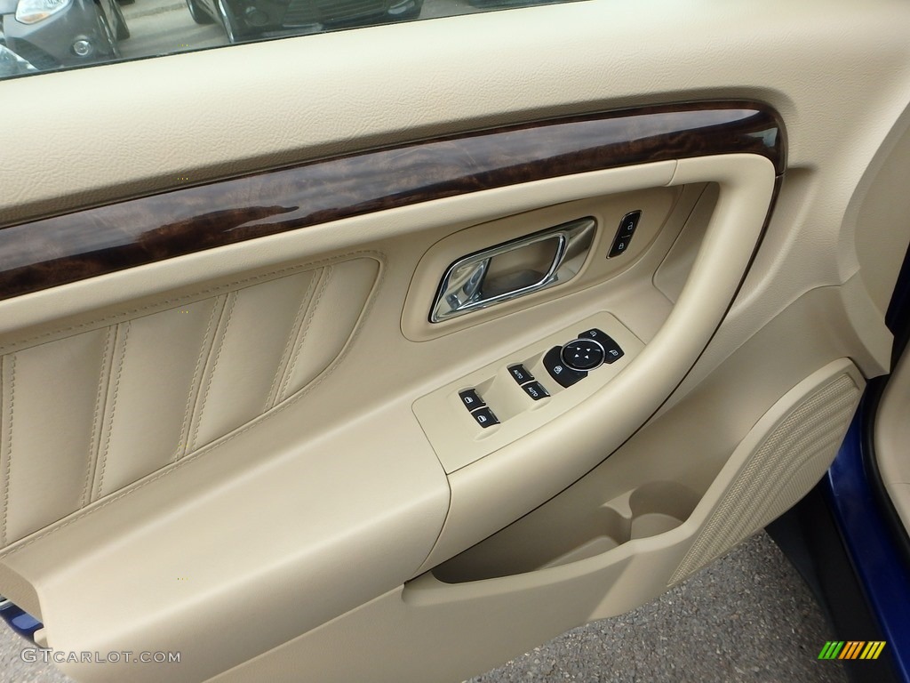 2015 Taurus Limited - Deep Impact Blue Metallic / Dune photo #18