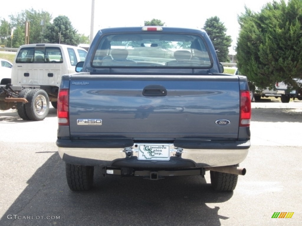 2005 F250 Super Duty XLT SuperCab 4x4 - Medium Wedgewood Blue Metallic / Medium Flint photo #8