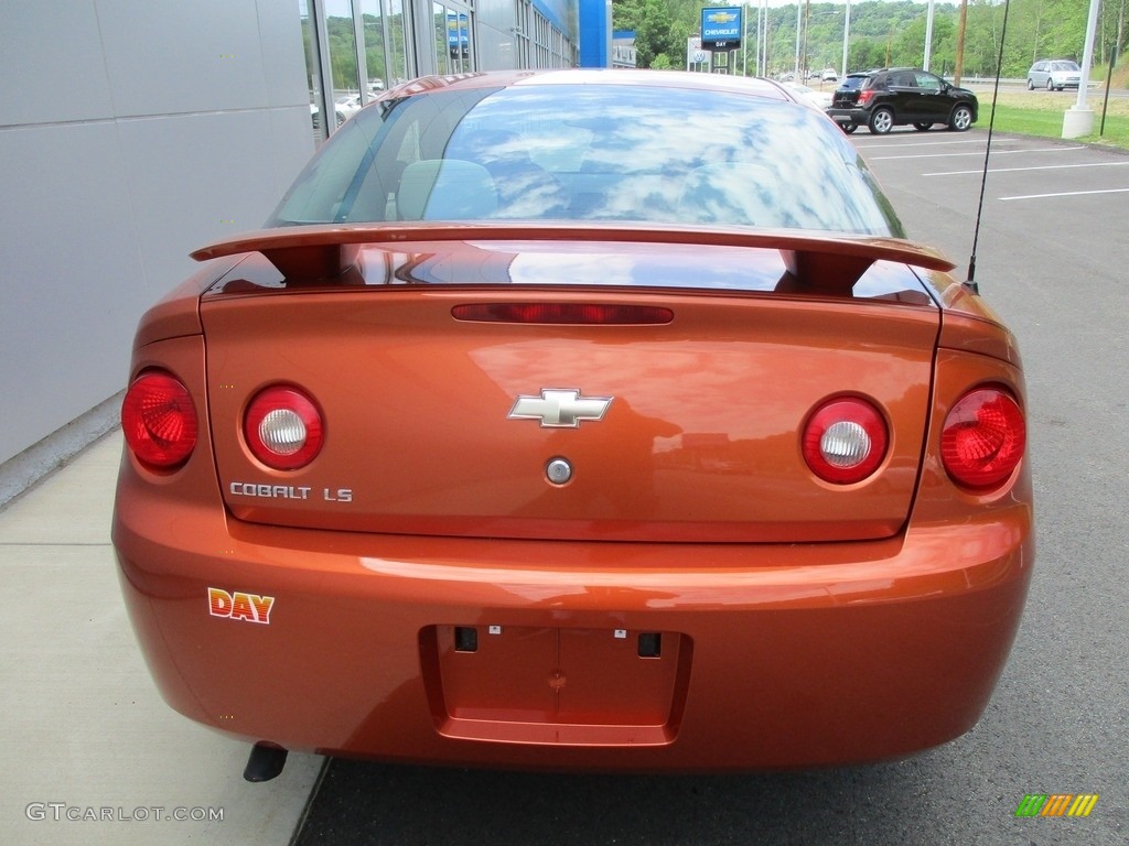 2007 Cobalt LS Coupe - Sunburst Orange Metallic / Gray photo #5