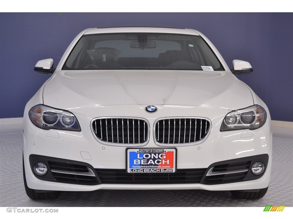 2016 5 Series 535i Sedan - Alpine White / Black photo #2