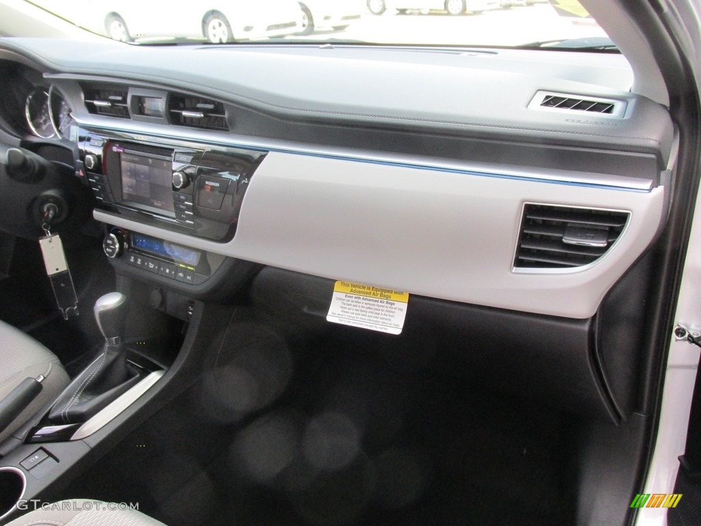 2016 Corolla LE - Classic Silver Metallic / Ash photo #16