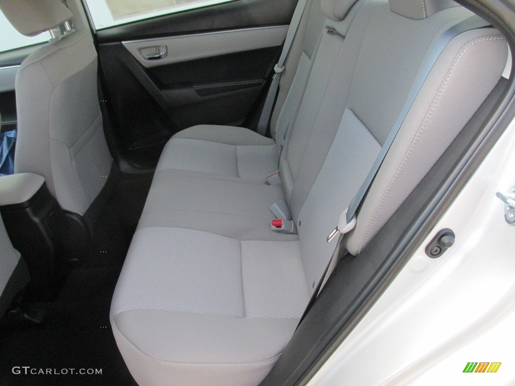 2016 Corolla LE - Classic Silver Metallic / Ash photo #18