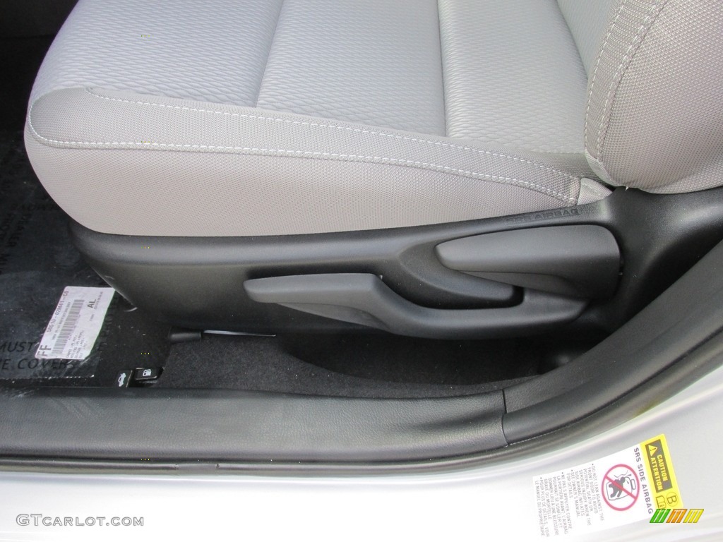 2016 Corolla LE - Classic Silver Metallic / Ash photo #22