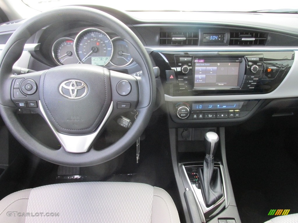 2016 Corolla LE - Classic Silver Metallic / Ash photo #23