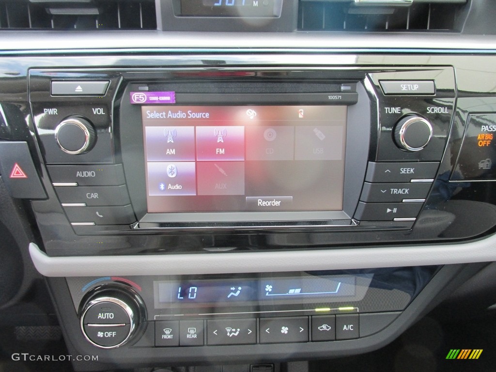 2016 Corolla LE - Classic Silver Metallic / Ash photo #25
