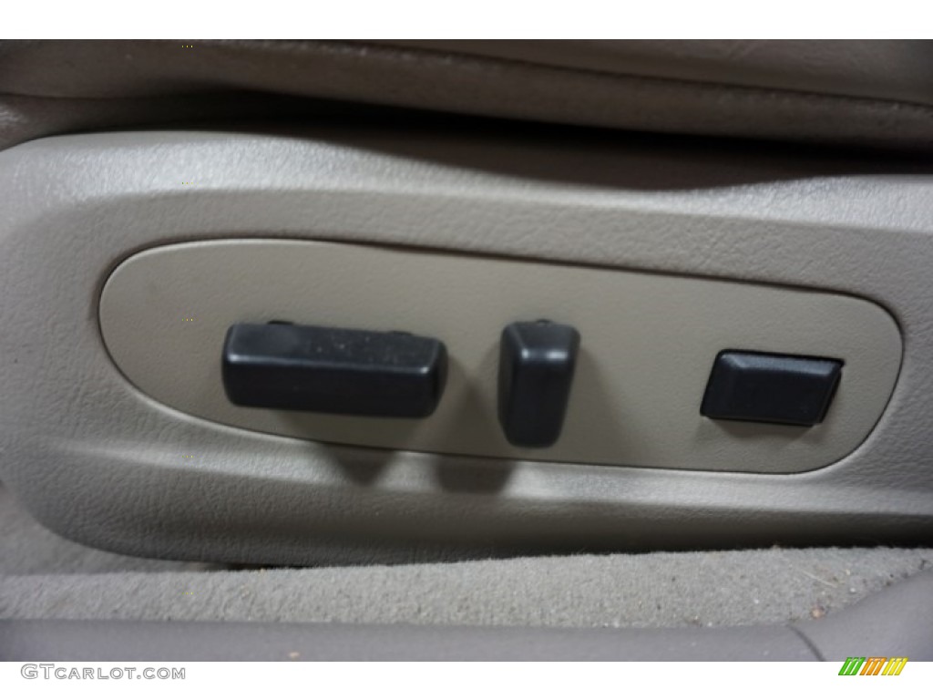 2004 LS V8 - Cashmere Tri-Coat / Dark Stone/Medium Light Stone photo #25