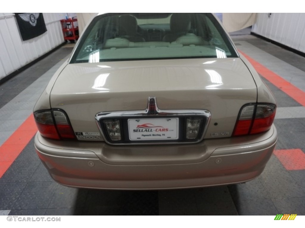2004 LS V8 - Cashmere Tri-Coat / Dark Stone/Medium Light Stone photo #69