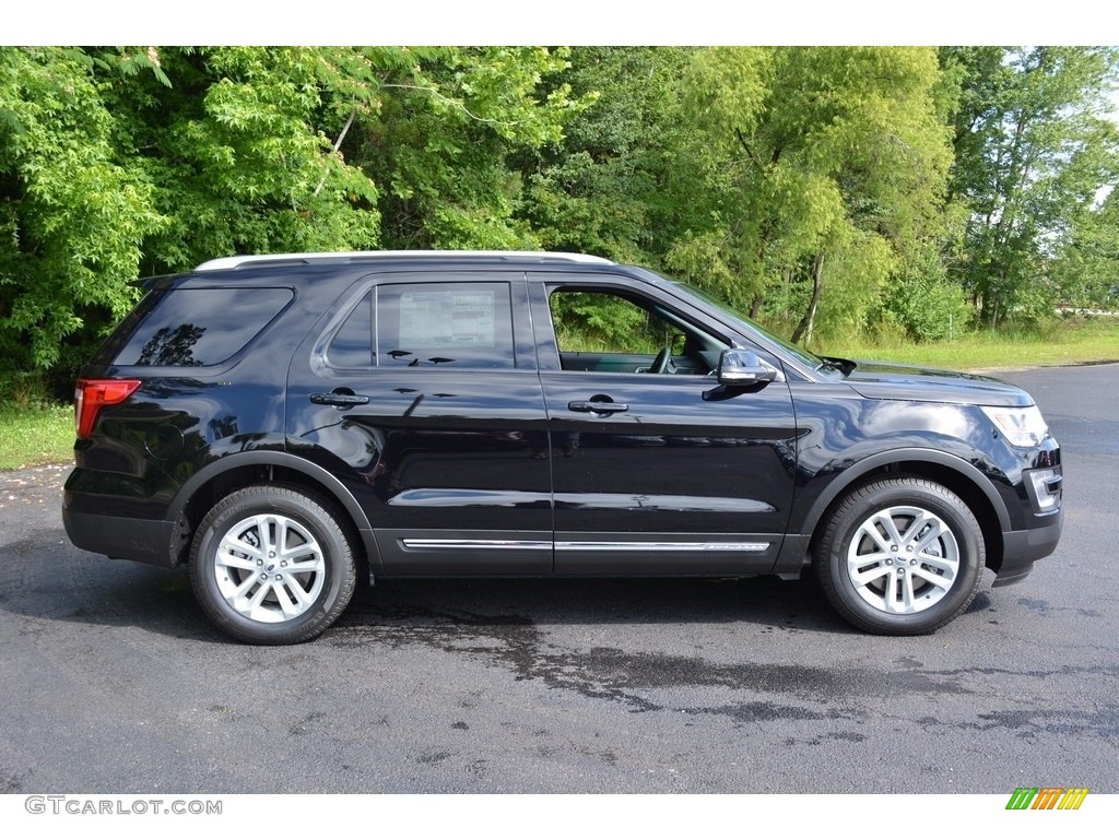 2016 Explorer XLT - Shadow Black / Ebony Black photo #2