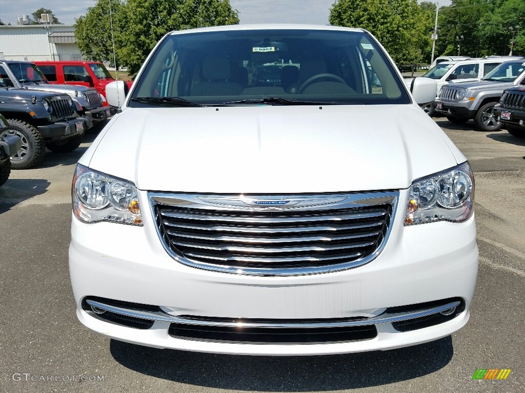 2016 Town & Country Touring - Bright White / Dark Frost Beige/Medium Frost Beige photo #2