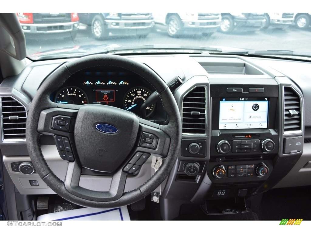 2016 F150 XLT SuperCrew - Blue Jeans / Medium Earth Gray photo #30