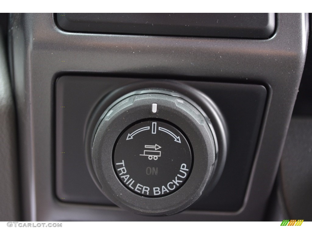 2016 F150 XLT SuperCrew - Blue Jeans / Medium Earth Gray photo #42